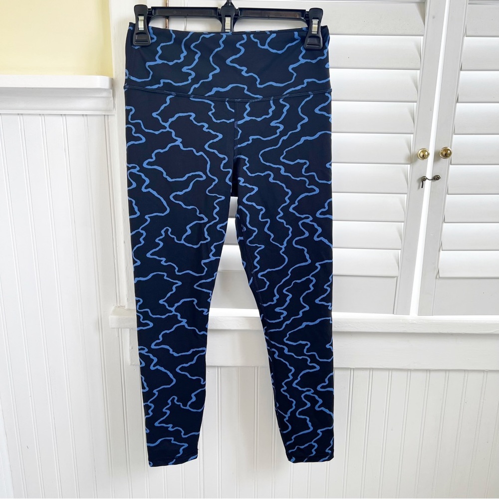 Athleta 985363 Vapor Black & Hemisphere Blue Elation Train Textured 7/8 Tights